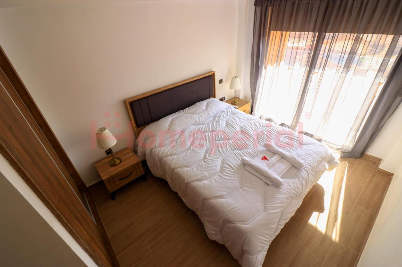 Homeperial Modern 2br With Pool Downtown Apartment